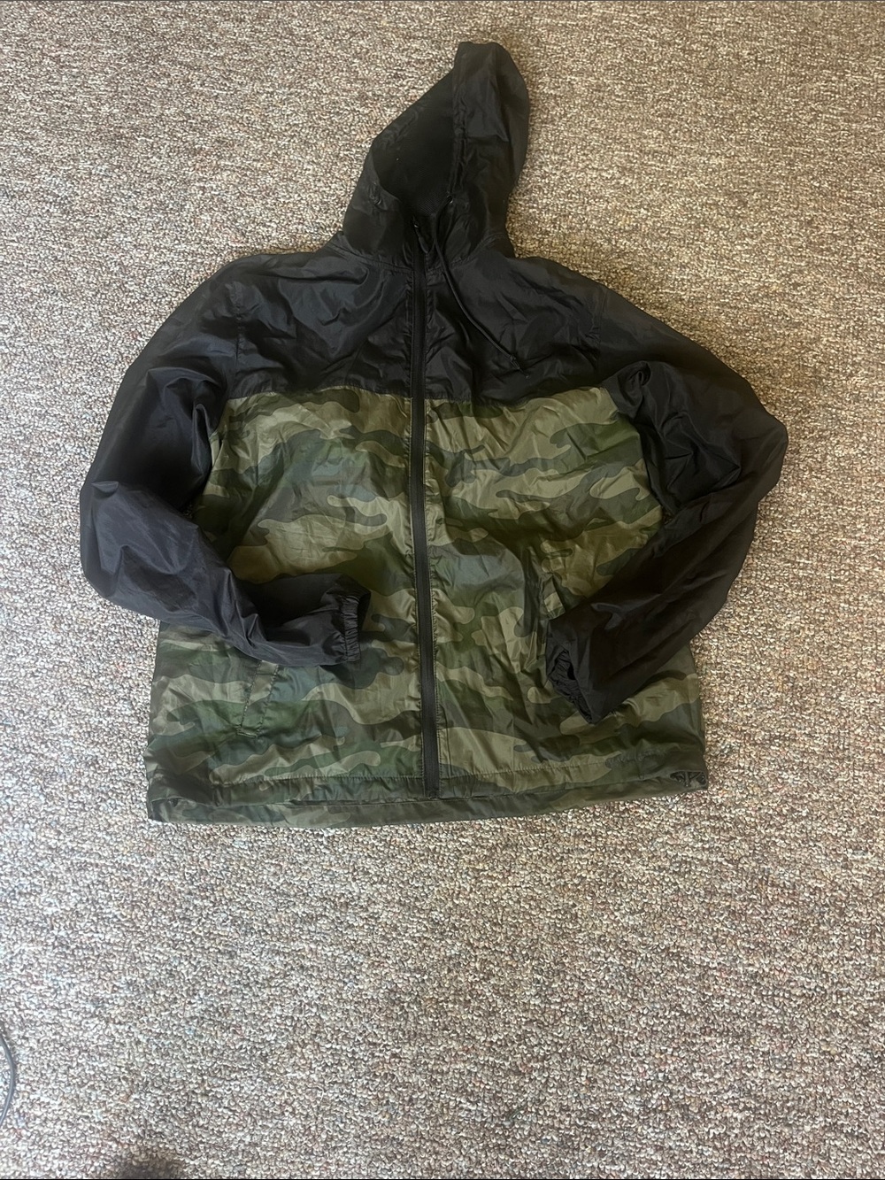 Women’s Black & Green Camo Hooded Windbreaker Jacket Size Xl